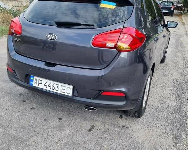 Серый Киа Сид, объемом двигателя 1.59 л и пробегом 159 тыс. км за 10800 $, фото 3 на Automoto.ua