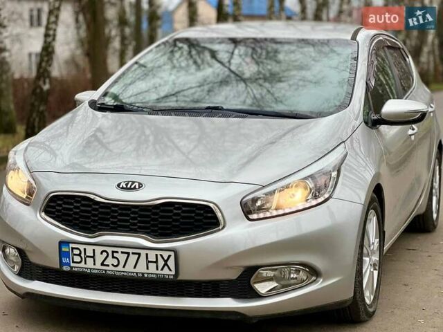 Серый Киа Сид, объемом двигателя 1.59 л и пробегом 131 тыс. км за 10500 $, фото 7 на Automoto.ua