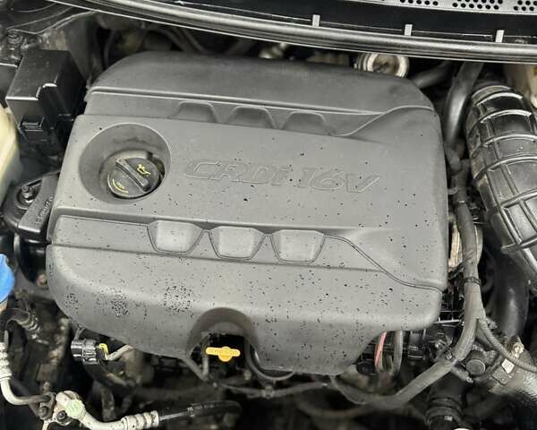 Серый Киа Сид, объемом двигателя 1.58 л и пробегом 148 тыс. км за 10400 $, фото 24 на Automoto.ua