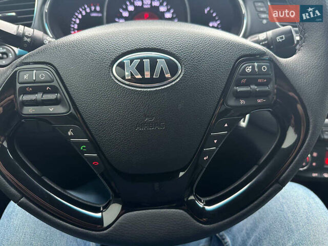 Серый Киа Сид, объемом двигателя 1.6 л и пробегом 200 тыс. км за 10300 $, фото 11 на Automoto.ua