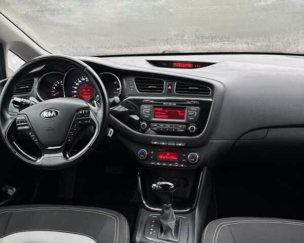 Серый Киа Сид, объемом двигателя 1.58 л и пробегом 148 тыс. км за 10400 $, фото 15 на Automoto.ua