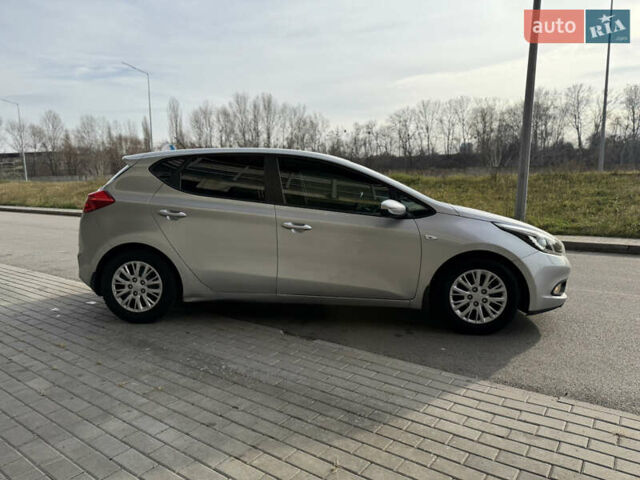 Серый Киа Сид, объемом двигателя 1.6 л и пробегом 65 тыс. км за 12800 $, фото 3 на Automoto.ua