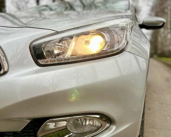 Серый Киа Сид, объемом двигателя 1.59 л и пробегом 131 тыс. км за 10500 $, фото 6 на Automoto.ua