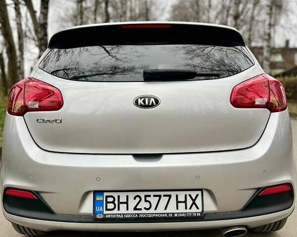 Серый Киа Сид, объемом двигателя 1.59 л и пробегом 131 тыс. км за 10500 $, фото 9 на Automoto.ua