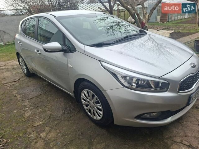 Серый Киа Сид, объемом двигателя 1.6 л и пробегом 186 тыс. км за 9950 $, фото 3 на Automoto.ua