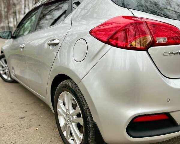 Серый Киа Сид, объемом двигателя 1.59 л и пробегом 131 тыс. км за 10500 $, фото 2 на Automoto.ua