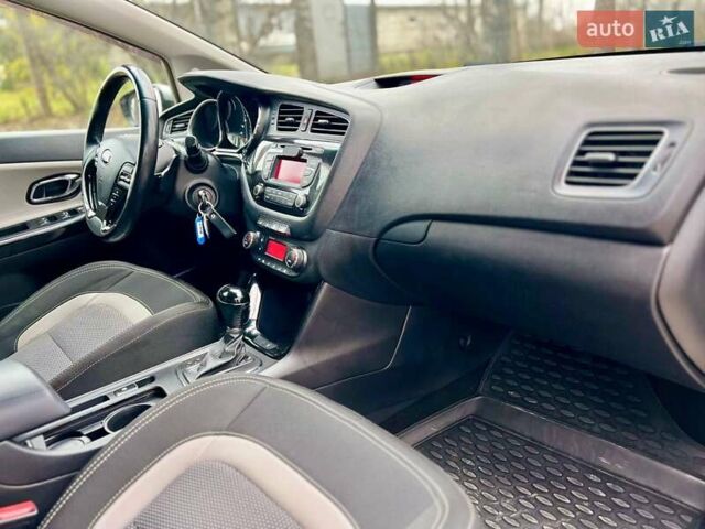 Серый Киа Сид, объемом двигателя 1.59 л и пробегом 131 тыс. км за 10500 $, фото 16 на Automoto.ua