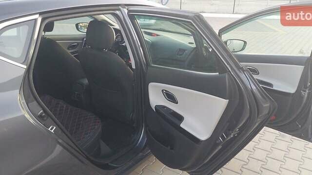 Серый Киа Сид, объемом двигателя 1.6 л и пробегом 103 тыс. км за 13600 $, фото 4 на Automoto.ua