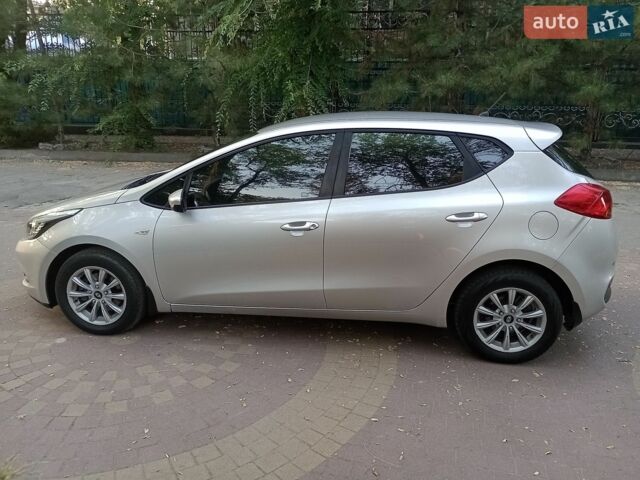 Сірий Кіа Сід, об'ємом двигуна 1.4 л та пробігом 171 тис. км за 8800 $, фото 16 на Automoto.ua