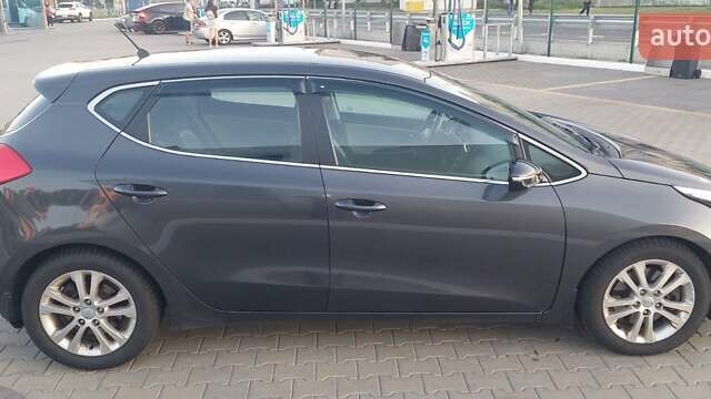 Серый Киа Сид, объемом двигателя 1.6 л и пробегом 103 тыс. км за 13600 $, фото 8 на Automoto.ua