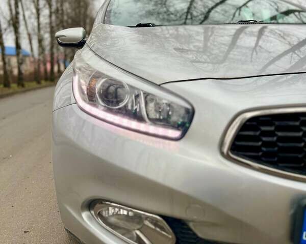 Серый Киа Сид, объемом двигателя 1.59 л и пробегом 131 тыс. км за 10500 $, фото 11 на Automoto.ua