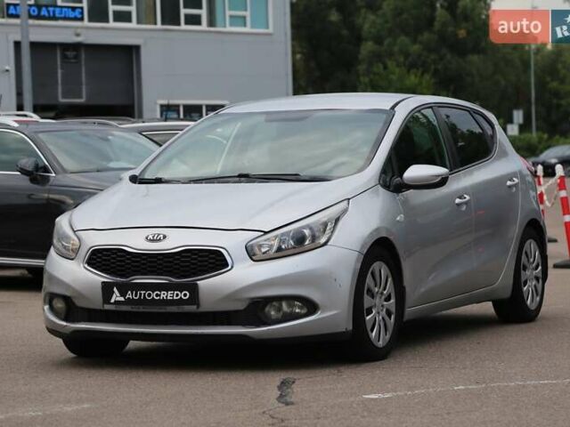 Серый Киа Сид, объемом двигателя 1.4 л и пробегом 221 тыс. км за 8600 $, фото 2 на Automoto.ua