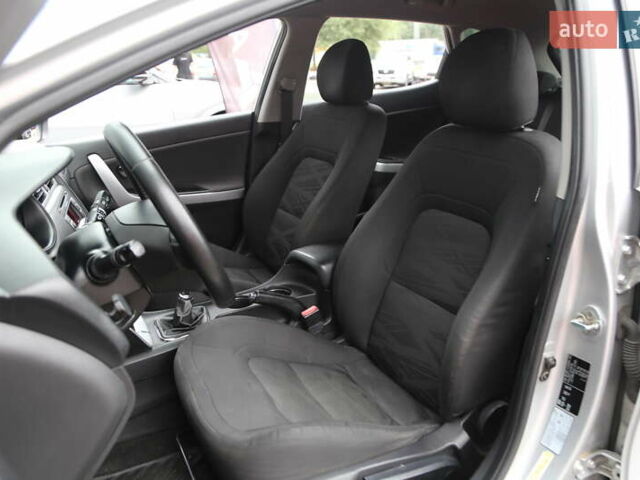 Серый Киа Сид, объемом двигателя 1.4 л и пробегом 221 тыс. км за 8600 $, фото 7 на Automoto.ua
