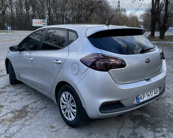 Серый Киа Сид, объемом двигателя 1.6 л и пробегом 235 тыс. км за 9800 $, фото 2 на Automoto.ua