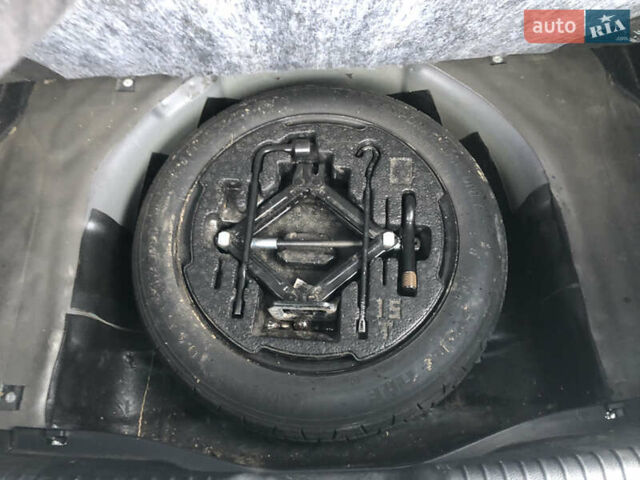 Сірий Кіа Сід, об'ємом двигуна 1.58 л та пробігом 127 тис. км за 9000 $, фото 12 на Automoto.ua