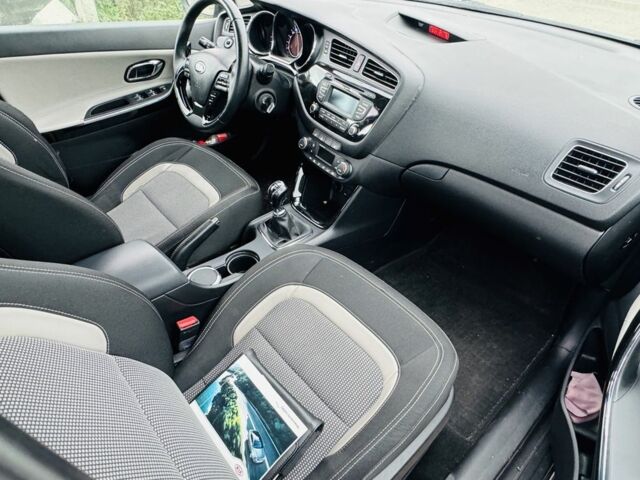 Серый Киа Сид, объемом двигателя 1.6 л и пробегом 127 тыс. км за 4300 $, фото 10 на Automoto.ua