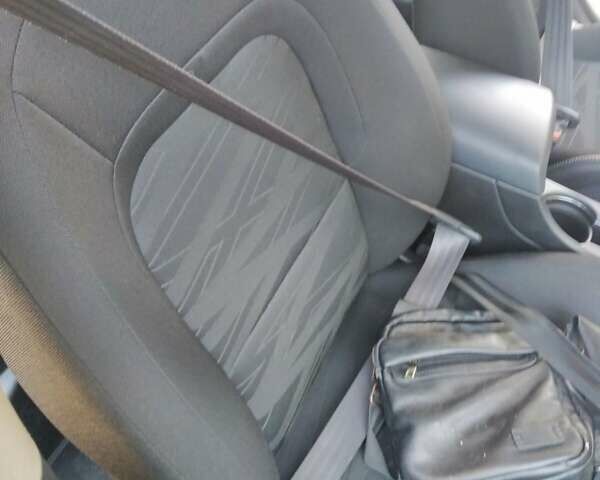 Сірий Кіа Сід, об'ємом двигуна 1.59 л та пробігом 150 тис. км за 11000 $, фото 5 на Automoto.ua