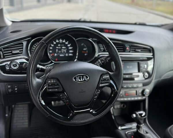 Киа Сид 2017 в Киеве на Automoto.ua Серый Киа Сид, объемом двигателя 1.6 л и пробегом 95 тыс. км за 14500 $, фото 14 на Automoto.ua