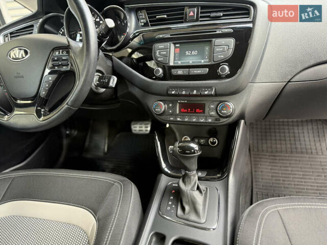 Киа Сид 2017 в Киеве на Automoto.ua Серый Киа Сид, объемом двигателя 1.6 л и пробегом 95 тыс. км за 14500 $, фото 17 на Automoto.ua