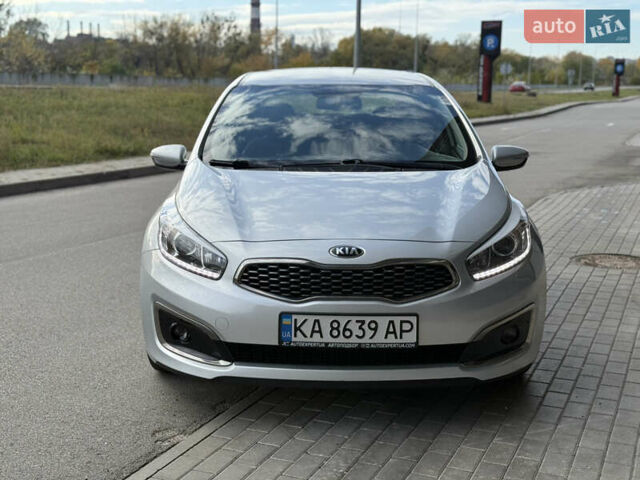 Киа Сид 2017 в Киеве на Automoto.ua Серый Киа Сид, объемом двигателя 1.6 л и пробегом 95 тыс. км за 14500 $, фото 3 на Automoto.ua