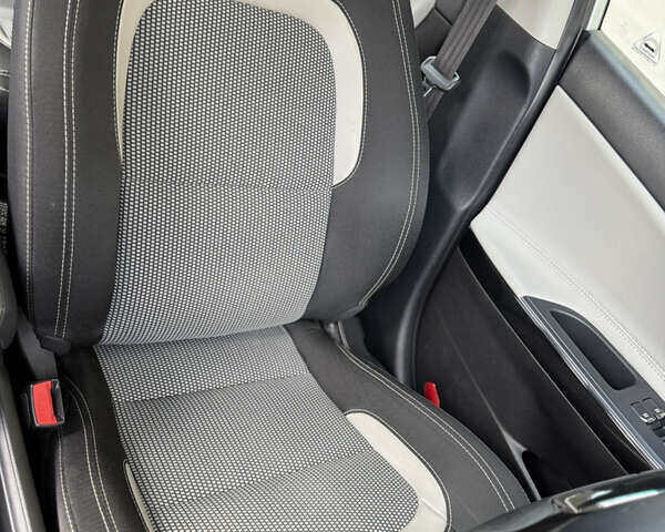 Киа Сид 2017 в Киеве на Automoto.ua Серый Киа Сид, объемом двигателя 1.6 л и пробегом 95 тыс. км за 14500 $, фото 16 на Automoto.ua