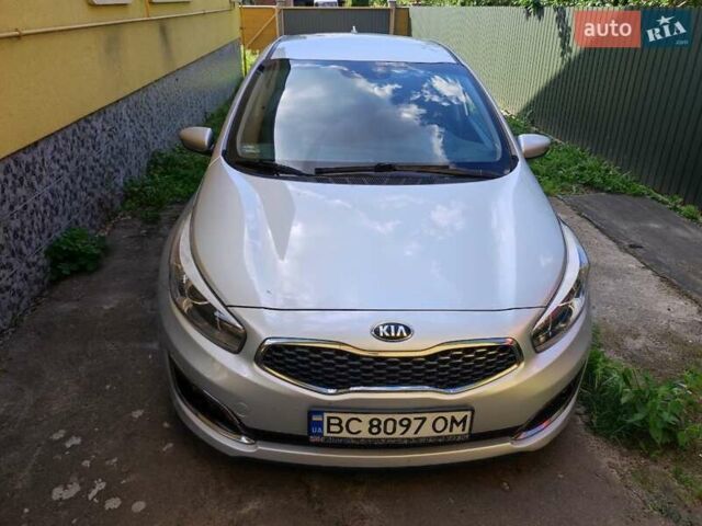 Сірий Кіа Сід, об'ємом двигуна 1.6 л та пробігом 241 тис. км за 10300 $, фото 2 на Automoto.ua