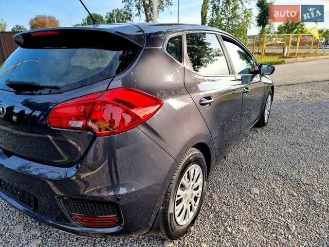 Серый Киа Сид, объемом двигателя 1.6 л и пробегом 127 тыс. км за 13700 $, фото 20 на Automoto.ua