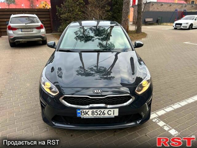 Серый Киа Сид, объемом двигателя 14 л и пробегом 75 тыс. км за 13999 $, фото 1 на Automoto.ua
