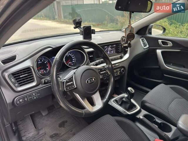 Серый Киа Сид, объемом двигателя 1.59 л и пробегом 98 тыс. км за 14000 $, фото 18 на Automoto.ua