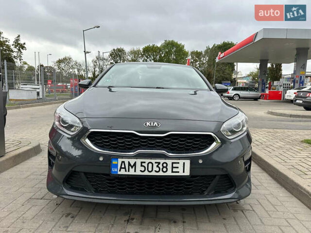 Серый Киа Сид, объемом двигателя 1.6 л и пробегом 138 тыс. км за 12000 $, фото 5 на Automoto.ua