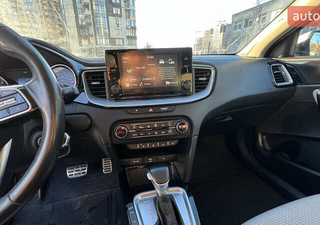 Серый Киа Сид, объемом двигателя 1.59 л и пробегом 278 тыс. км за 13999 $, фото 8 на Automoto.ua