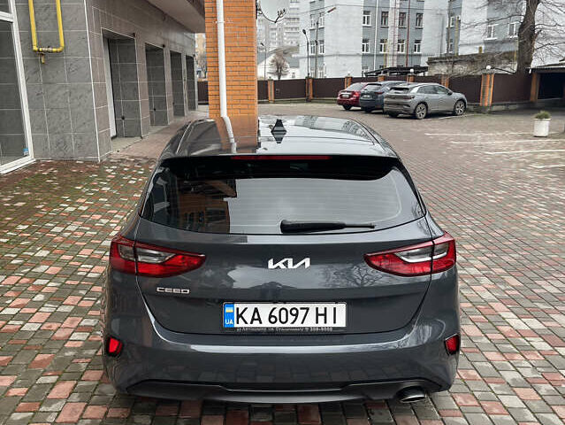 Серый Киа Сид, объемом двигателя 1.6 л и пробегом 15 тыс. км за 18900 $, фото 4 на Automoto.ua