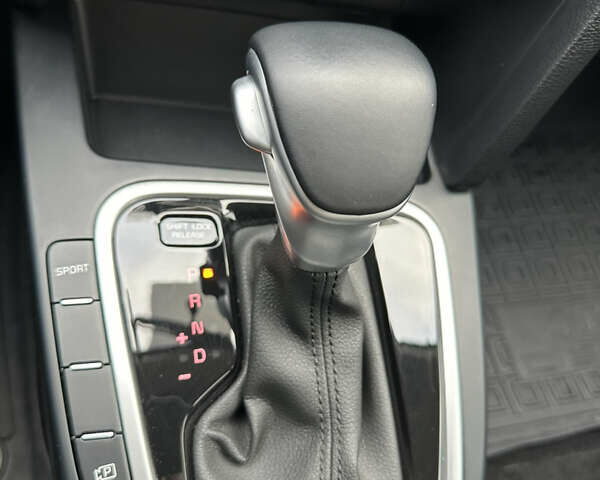 Серый Киа Сид, объемом двигателя 1.59 л и пробегом 28 тыс. км за 19200 $, фото 1 на Automoto.ua