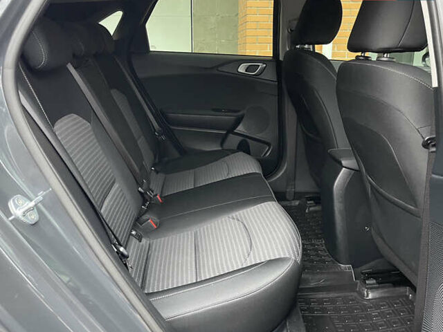 Серый Киа Сид, объемом двигателя 1.6 л и пробегом 15 тыс. км за 18900 $, фото 14 на Automoto.ua