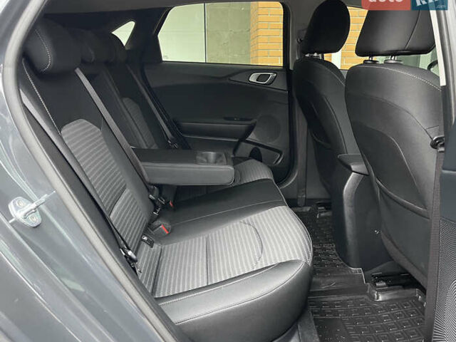 Серый Киа Сид, объемом двигателя 1.6 л и пробегом 15 тыс. км за 18900 $, фото 15 на Automoto.ua