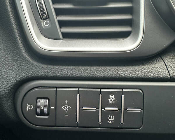 Серый Киа Сид, объемом двигателя 1.59 л и пробегом 28 тыс. км за 19200 $, фото 18 на Automoto.ua