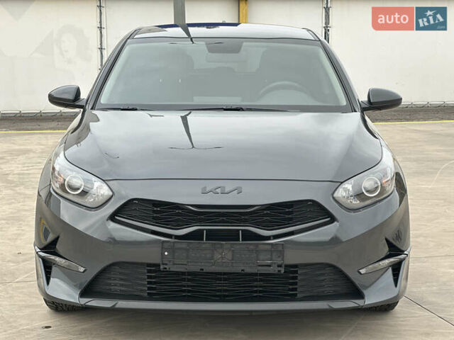 Серый Киа Сид, объемом двигателя 1.59 л и пробегом 28 тыс. км за 19200 $, фото 5 на Automoto.ua