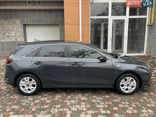 Серый Киа Сид, объемом двигателя 1.6 л и пробегом 15 тыс. км за 18900 $, фото 2 на Automoto.ua
