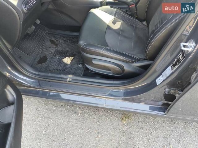 Серый Киа Сид, объемом двигателя 1.59 л и пробегом 27 тыс. км за 19000 $, фото 9 на Automoto.ua