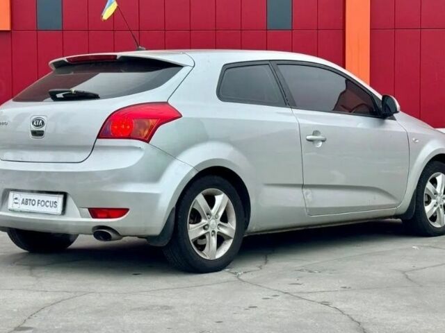 Серый Киа Сид, объемом двигателя 1.6 л и пробегом 220 тыс. км за 4100 $, фото 12 на Automoto.ua