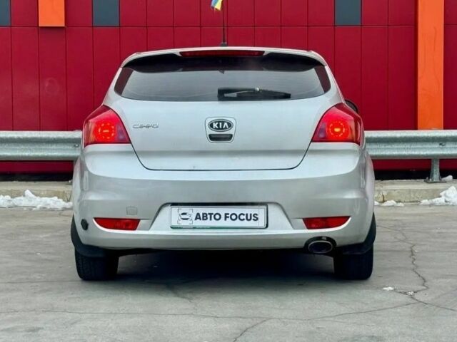 Серый Киа Сид, объемом двигателя 1.6 л и пробегом 220 тыс. км за 4100 $, фото 10 на Automoto.ua