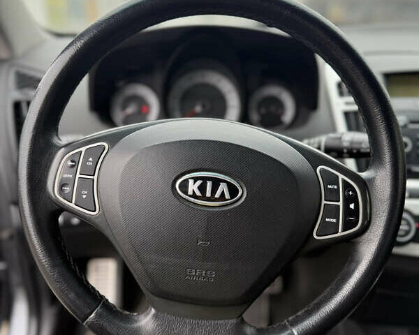 Сірий Кіа Сід, об'ємом двигуна 1.6 л та пробігом 360 тис. км за 5500 $, фото 9 на Automoto.ua