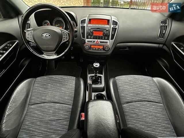 Серый Киа Сид, объемом двигателя 1.6 л и пробегом 178 тыс. км за 5399 $, фото 54 на Automoto.ua