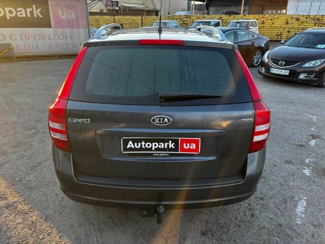 Серый Киа Сид, объемом двигателя 1.6 л и пробегом 264 тыс. км за 5790 $, фото 3 на Automoto.ua