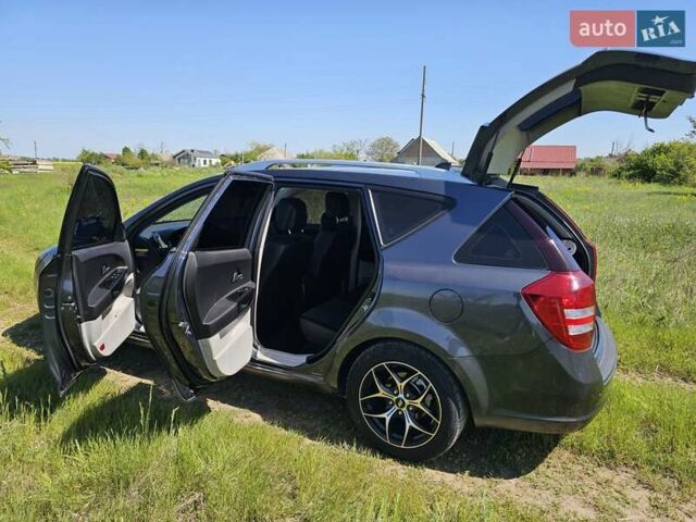 Серый Киа Сид, объемом двигателя 1.6 л и пробегом 274 тыс. км за 6800 $, фото 11 на Automoto.ua
