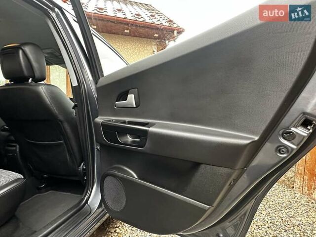 Серый Киа Сид, объемом двигателя 1.6 л и пробегом 178 тыс. км за 5399 $, фото 61 на Automoto.ua