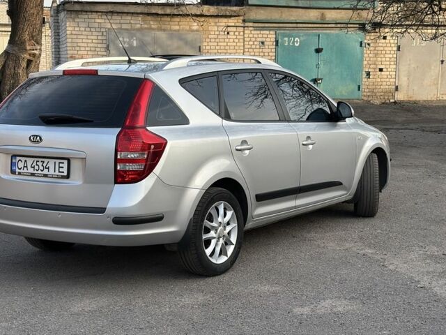 Серый Киа Сид, объемом двигателя 1.6 л и пробегом 208 тыс. км за 6400 $, фото 5 на Automoto.ua