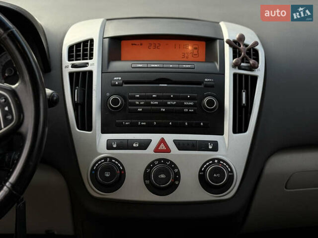 Сірий Кіа Сід, об'ємом двигуна 1.6 л та пробігом 231 тис. км за 5200 $, фото 19 на Automoto.ua