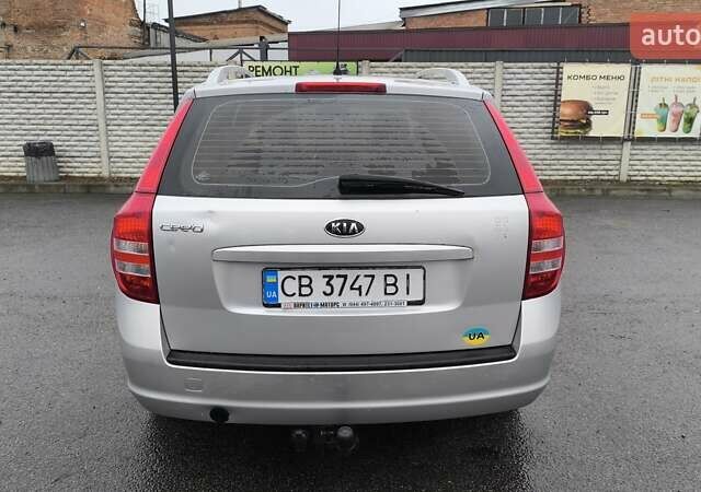 Серый Киа Сид, объемом двигателя 2 л и пробегом 238 тыс. км за 5800 $, фото 4 на Automoto.ua