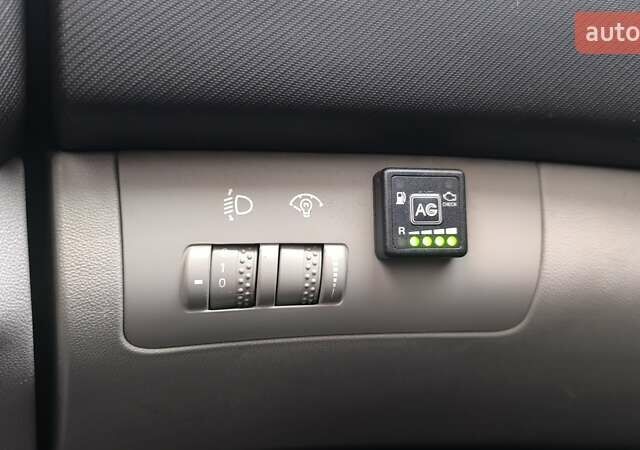 Серый Киа Сид, объемом двигателя 2 л и пробегом 238 тыс. км за 5800 $, фото 12 на Automoto.ua